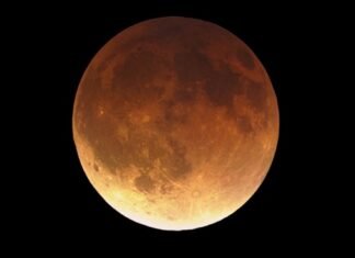 Marzo comienza con el primer eclipse lunar total del año