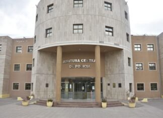 Pasan a disponibilidad a tres policías tras allanamientos en una causa judicial