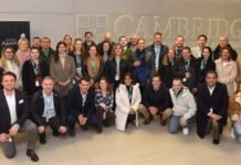 El ministro Araujo participó en el Reino Unido de un encuentro internacional sobre liderazgo educativo