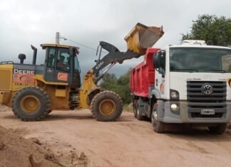 Reparan caminos no pavimentados en Río Juan Gómez, Pampa Grande y Buena Esperanza