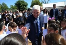 Poggi compartió con los chicos de Anchorena el inicio del ciclo lectivo 2026