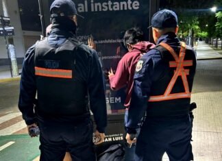 Demoraron a dos “trapitos” por exigir dinero a conductores en la zona de Illia y Chacabuco