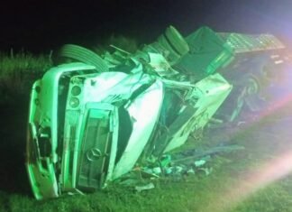 Un camión volcó en la autopista de las Serranías Puntanas, pero no hubo personas heridas
