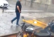 Demoraron a un hombre que incendió su moto para evitar el secuestro por una infracción