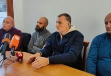Los gremios docentes rechazaron el decreto de presentismo del Gobierno y reclamaron que los $125 mil vayan al salario básico