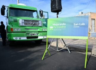 Hissa y Poggi inauguraron cinco cuadras de pavimento en el barrio Portal de la Aguada