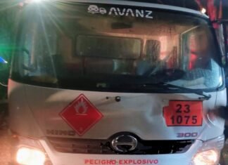 Juana Koskay: un hombre falleció tras ser aplastado por un camión cargado con garrafas