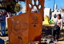 Inauguraron un monolito en homenaje a Cabezón y fue declarado perro comunitario de San Luis
