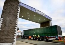 Poggi inauguró obras en puestos limítrofes y la autopista de las Serranías Puntanas
