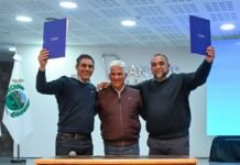 Poggi firmó el llamado a licitación para construir 750 viviendas en San Luis y Villa Mercedes
