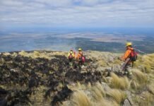 El incendio en el Filo de Merlo está contenido y trabajan en el enfriamiento del perímetro