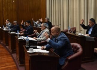 El Senado convirtió en ley el programa de desendeudamiento familiar, la innovación financiera y el Plan Maestro del Agua