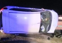 La Punta: dos hombres resultaron lesionados tras el vuelco de un automóvil en la autopista 25 de Mayo